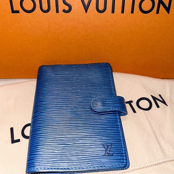 Louis Vuitton Agenda Blue with box - Picture 1 of 5